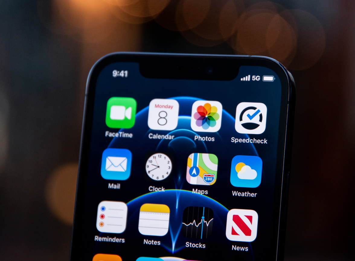 阜南苹果手机维修分享为什么 iPhone 12 在冬季会自动关机 