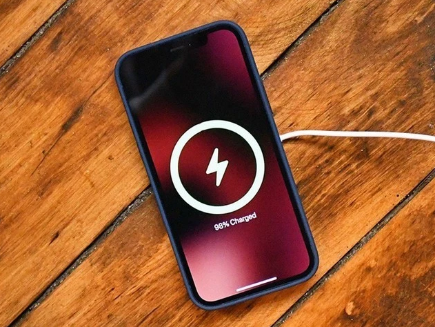 阜南苹果手机维修分享iPhone 12可以随便充电吗 
